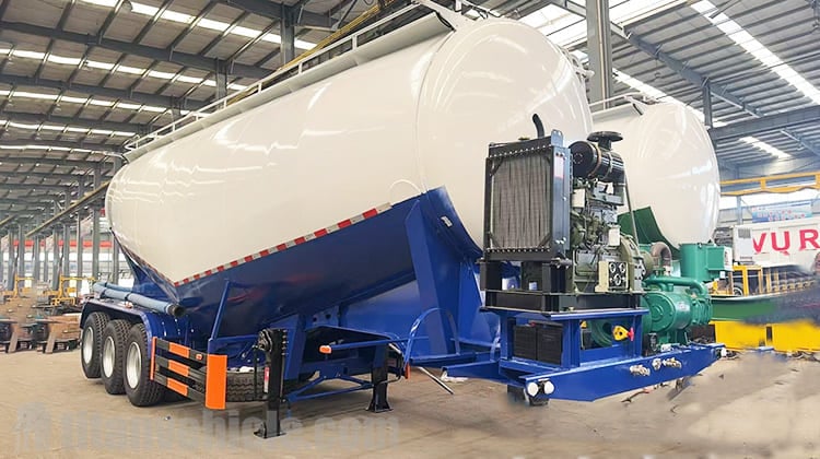 Tri Axle Dry Bulk Trailer for Sale in Cameroon