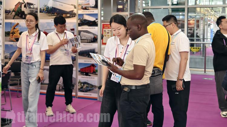 Tongya Vehicle on The First Day of the Canton Fair