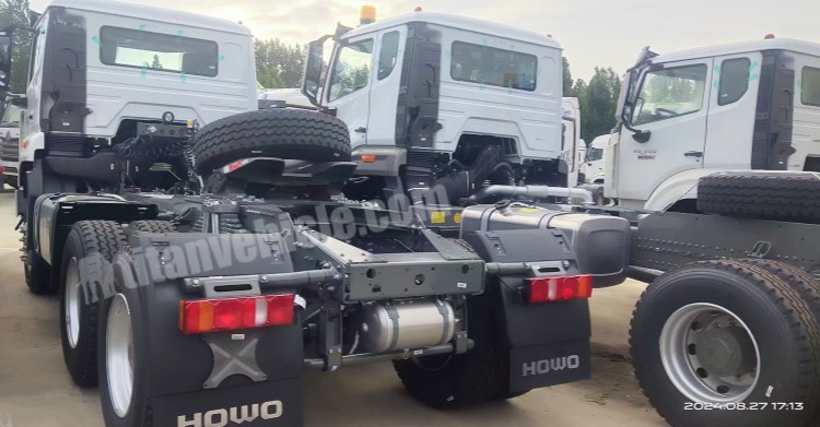 Sinotruk Howo 6x4 Tractor Truck in Sierra Leone