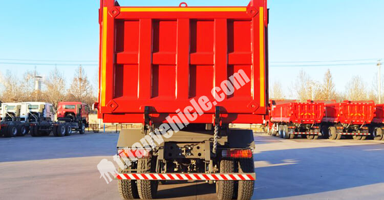 Sinotruk Howo 6x4 Dump Truck for Sale in Zambia