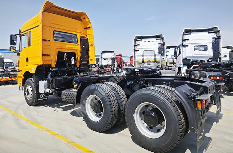 Shacman 6x4 Tractor Truck Price 430 Hp for Sale in Uganda