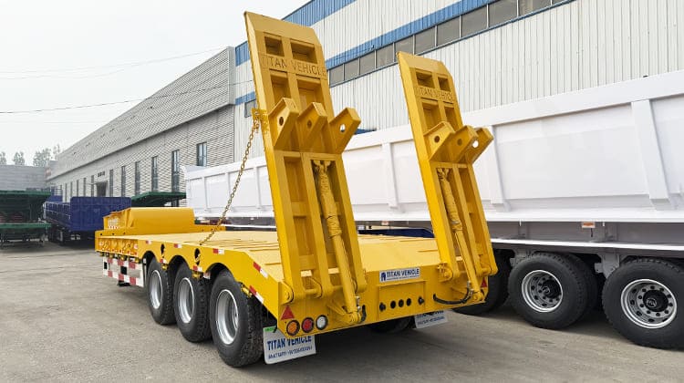 Tri Axle Lowbed Truck Trailer Price for Sale in Mali