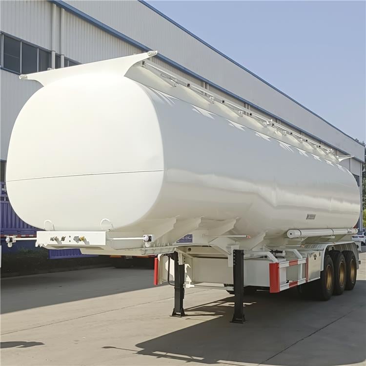 Fuel Tanker Trailer with 45000 L Capactiy
